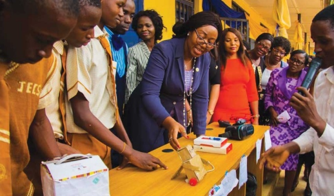 Adetola Salau at the commissioning of a new “Internet Of Things Lab” at a public school in Abesan, Nigeria. February 2020. (Photo/Banic Media courtesy of the Lagos State Ministry of Education). 
