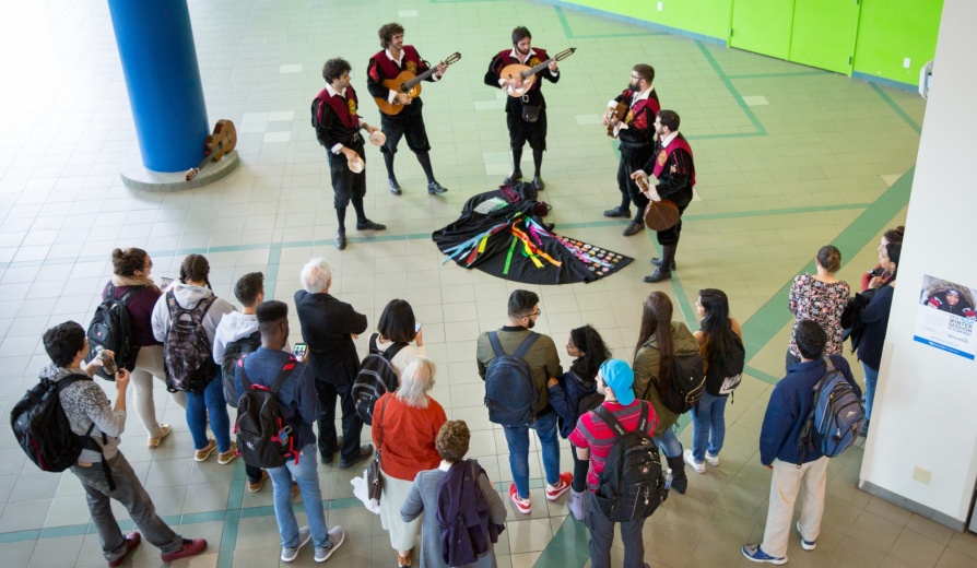 The Tuna Universitaria de Salamanca with students from the University of Salamanca in Spain perform traditional Spanish and Latin American folk music in the Studen Union lobby. From left to right: Miguel Ángel Luengo Martín, José Antonio García García, Asier Gallo Peña, Fernando Simón Abad and Eloy Alejandro Tomé González. Photographer: Meredith Forrest Kulwicki. 