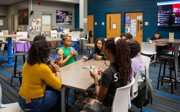 Counseling Services offers a group meeting for the BIPOC Support Group, which meets weekly in at the Intercultural and Diversity Center (IDC) in the Student Union in April 2024. Counseling team members Amani Johnson and Frankie Kraft lead the group. Photographer: Meredith Forrest Kulwicki. 