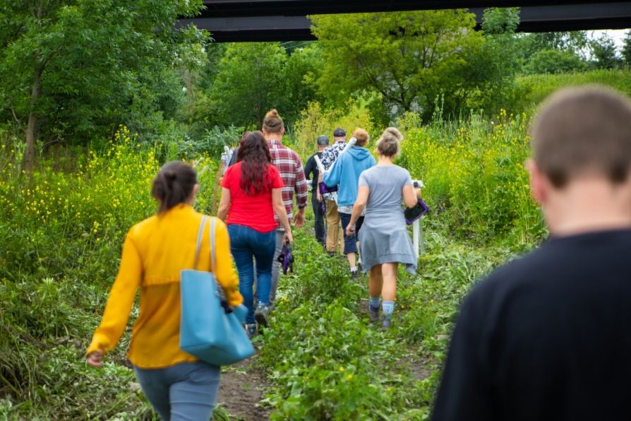 High school teachers, attending the EarthEd Institute, collect samples of sediment (cores) along Bizer Creek on UB’s North Campus in July 2021. The program is organized by by the Department of Geology and the Department of Environment and Sustainability, both in the UB College of Arts and Sciences. Kimberly Meehan, UB clinical assistant professor of geology led this outing. Photographer: Douglas Levere. 