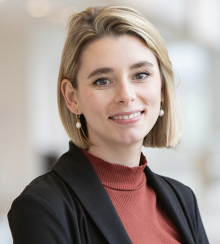Headshot photo of Laura Lambe, PhD, R.Psych. 