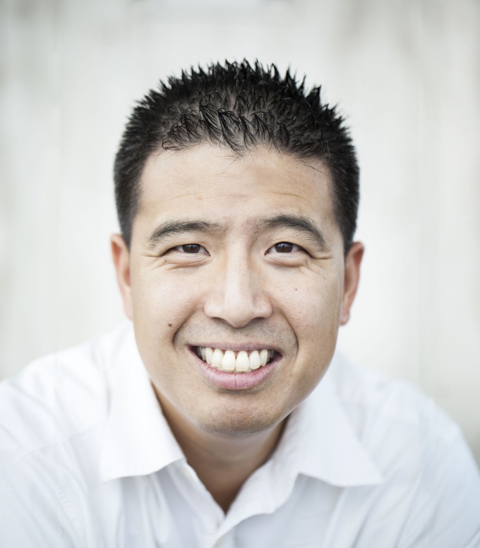 Headshot photo of Christopher Liang. 