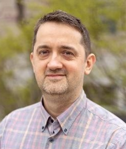 Headshot of Iulian Vamanu. 