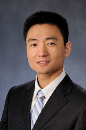 Head shot of Shenqiang Ren, a UB engineer. 