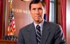 Head shot of Charles Ewing, professor of law. 