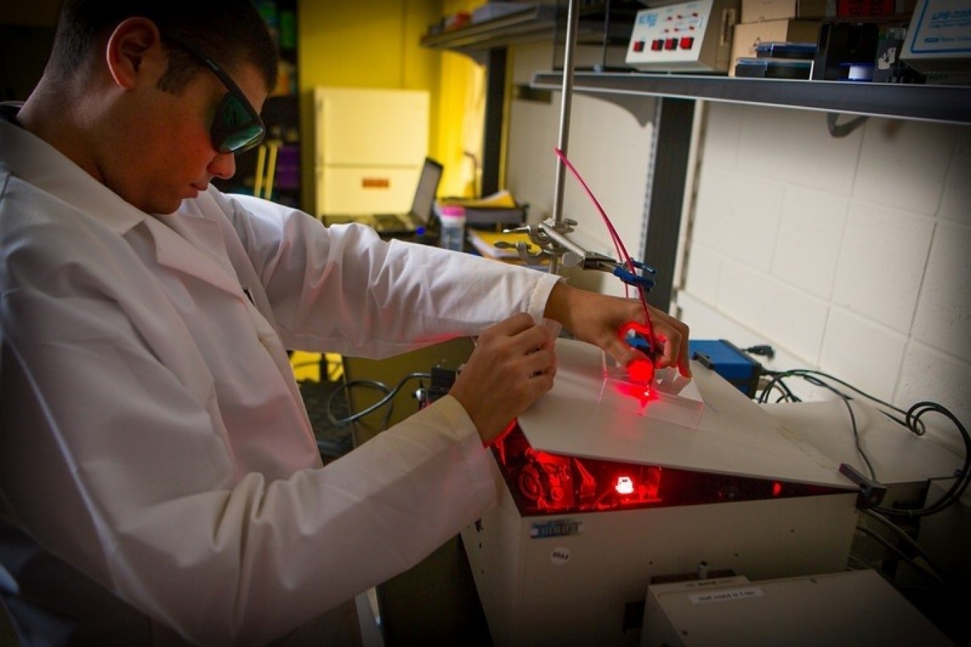 UB graduate student Kevin Carter of POP Biotechnologies. 