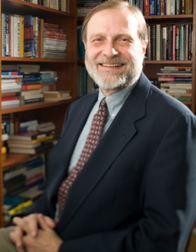 portrait of UB researcher Lynn Kozlowski. 