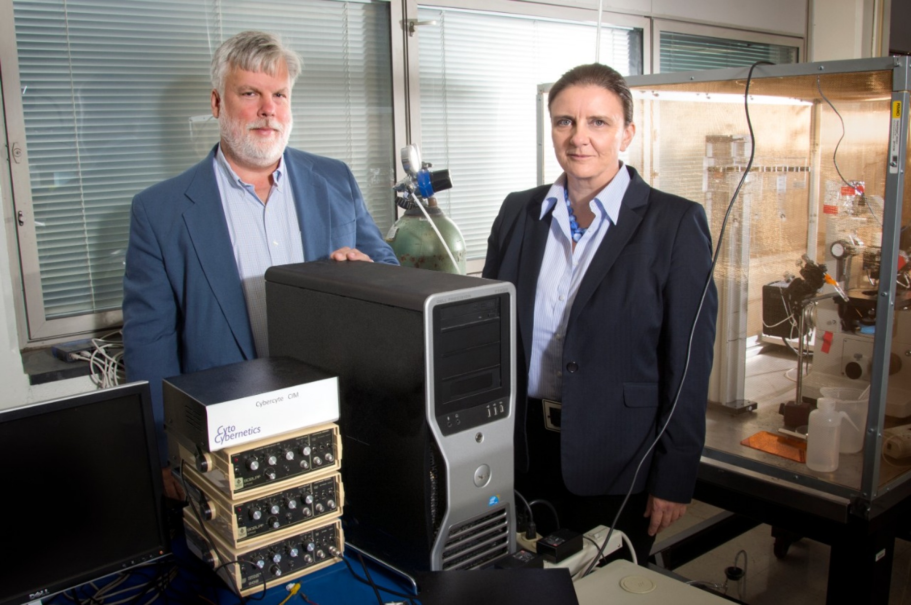 Two researchers in a lab.