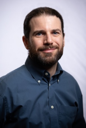 Head shot of Stuart Evans, U B researcher. 