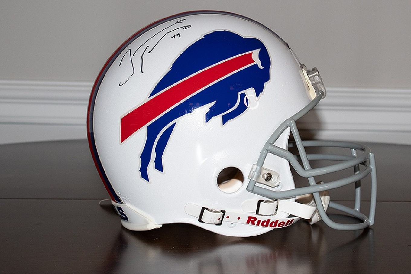 Signed Buffalo Bills helmet. 