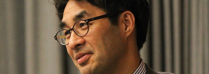 Head shot of Nojin Kwak. 