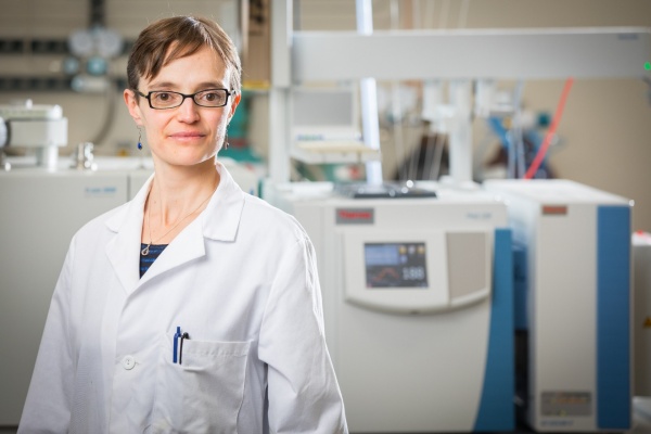 Zoom image: Elizabeth Thomas, University at Buffalo assistant professor of geology. Credit: Douglas Levere / University at Buffalo. Download additional photos. 