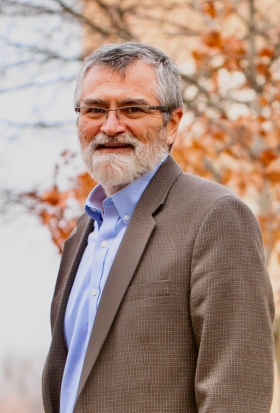 Head shot of Luis A. Colón. 