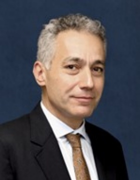 Stefan Ruhl. 