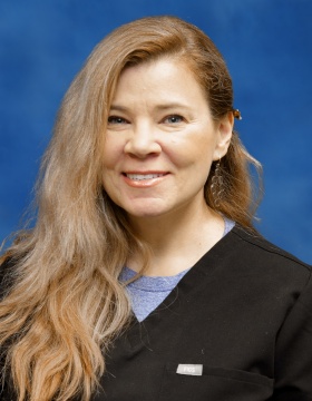 Headshot of Elisabeth Thompson. 