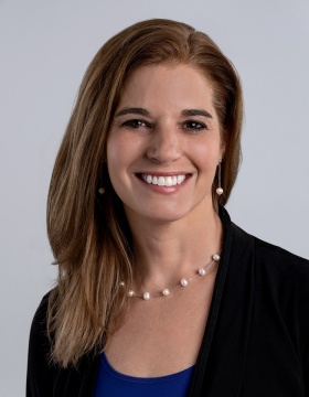 Amanda Nickerson headshot. 