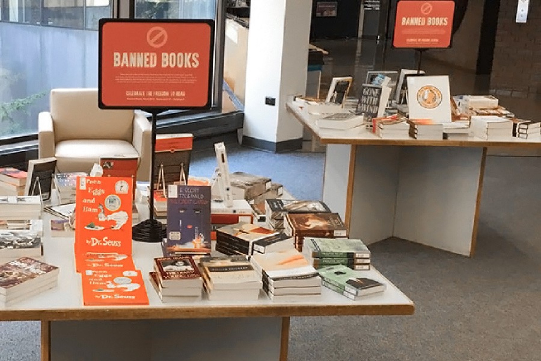 Tables of banned books. 