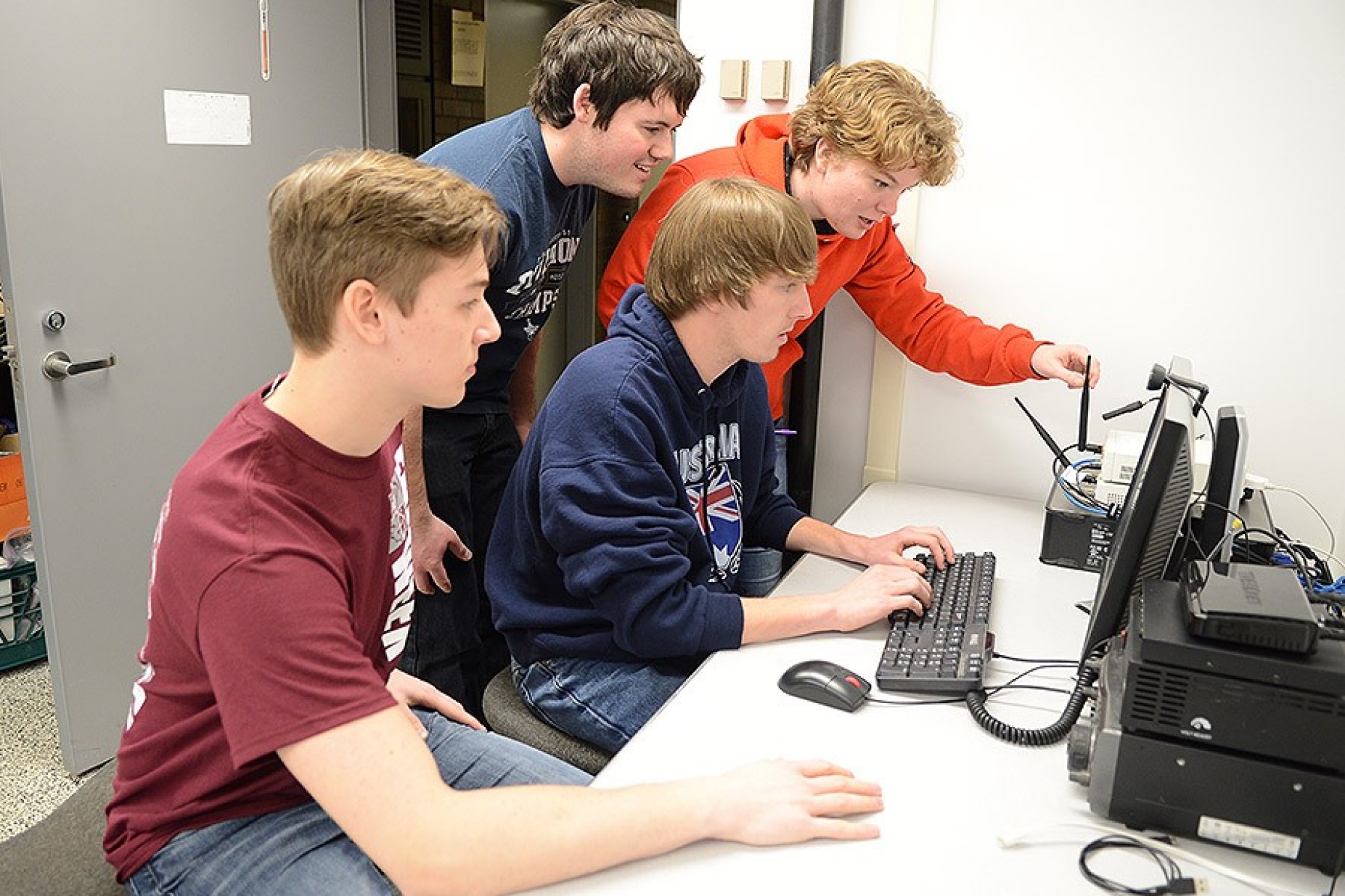 Students in Nanosatellite Lab: Mara Boardman, Andrew Dianetti, August Bartoszewicz and Josh Wolf. 