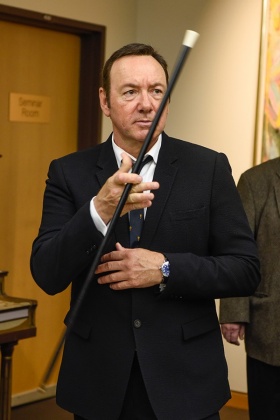 Zoom image: Kevin Spacey twirls James Joyce's cane. Photo: Joe Cascio 