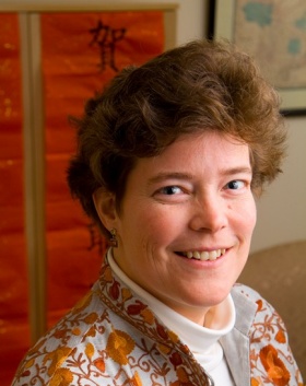headshot of Kristin Stapleton. 