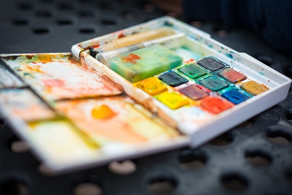 Zoom image: Reed calls his “urban sketching” technique “so liberating.” “It’s all about observation and storytelling. You go on-site and draw what you see,” he says. “You bring a very basic set of watercolors that can travel well.” Photo: Douglas Levere 