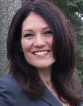 headshot of Christen Civiletto. 