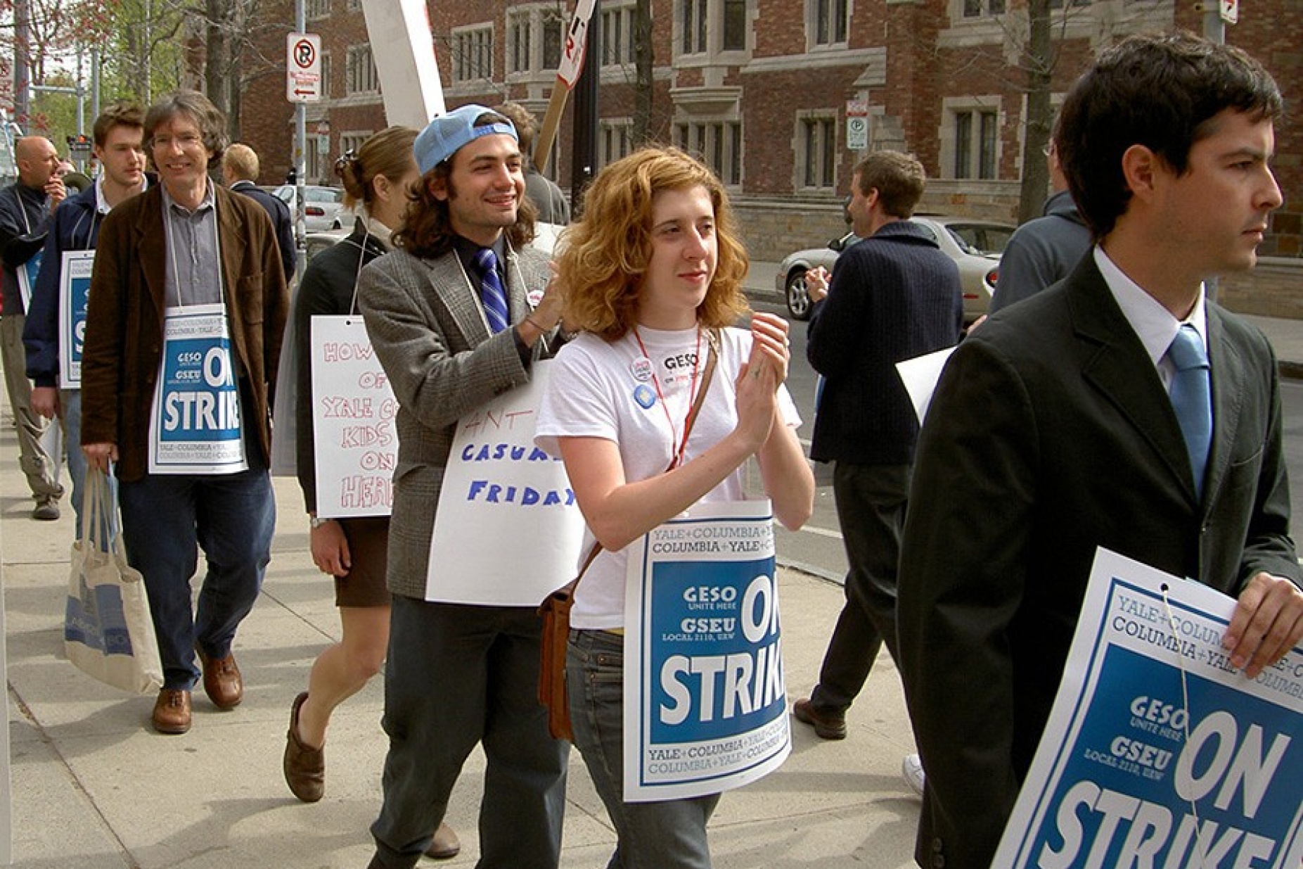 GESO protest at Yale University for recognition of as a union. Picture by Henry Trotter, 2005.