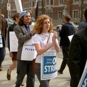 GESO protest at Yale University for recognition of as a union. Picture by Henry Trotter, 2005. 