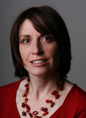 headshot of Laura Lewis. 