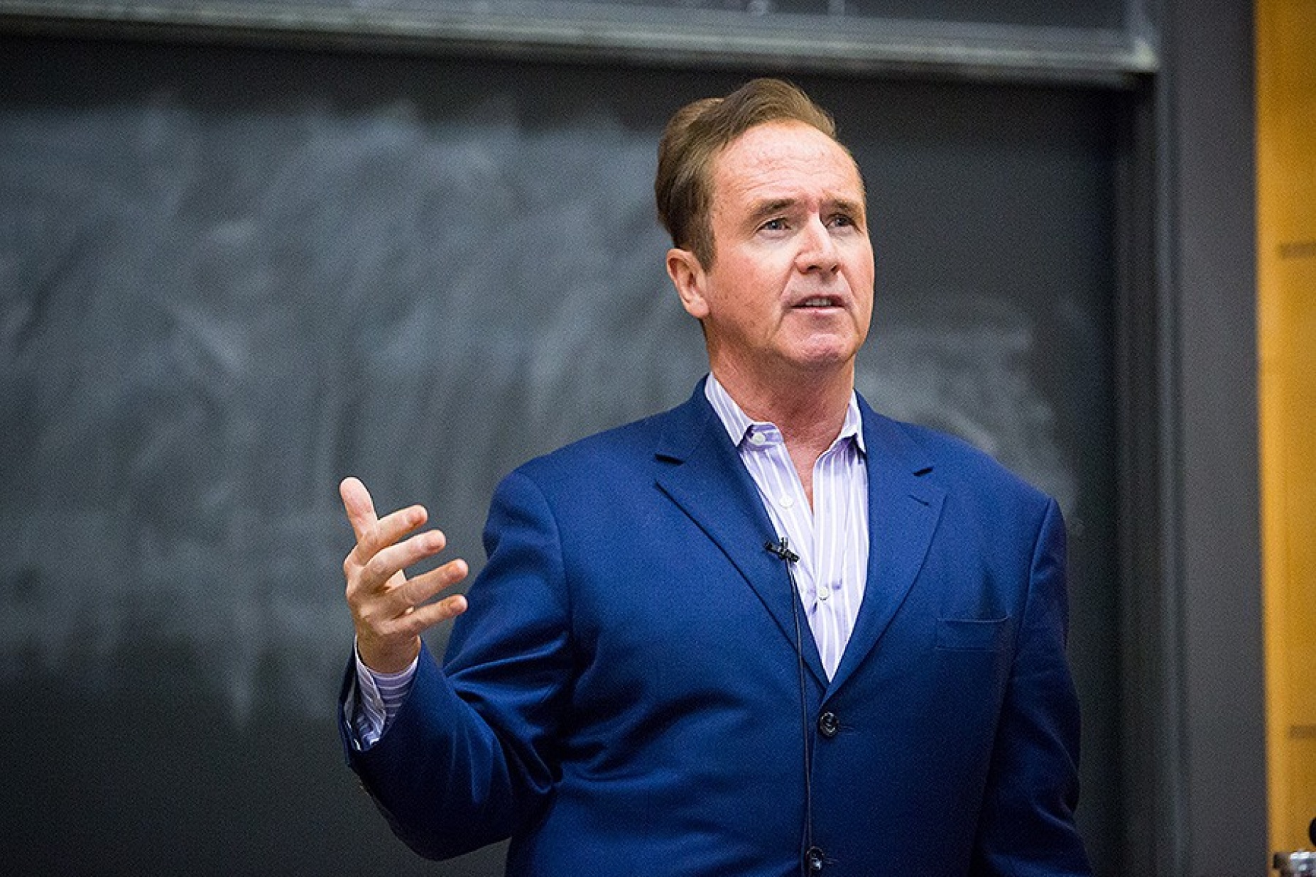 Brian Higgins, the U.S. Representative for New York’s 26th congressional district, spoke to faculty and students at the Department of Biological Sciences' spring seminar series. 