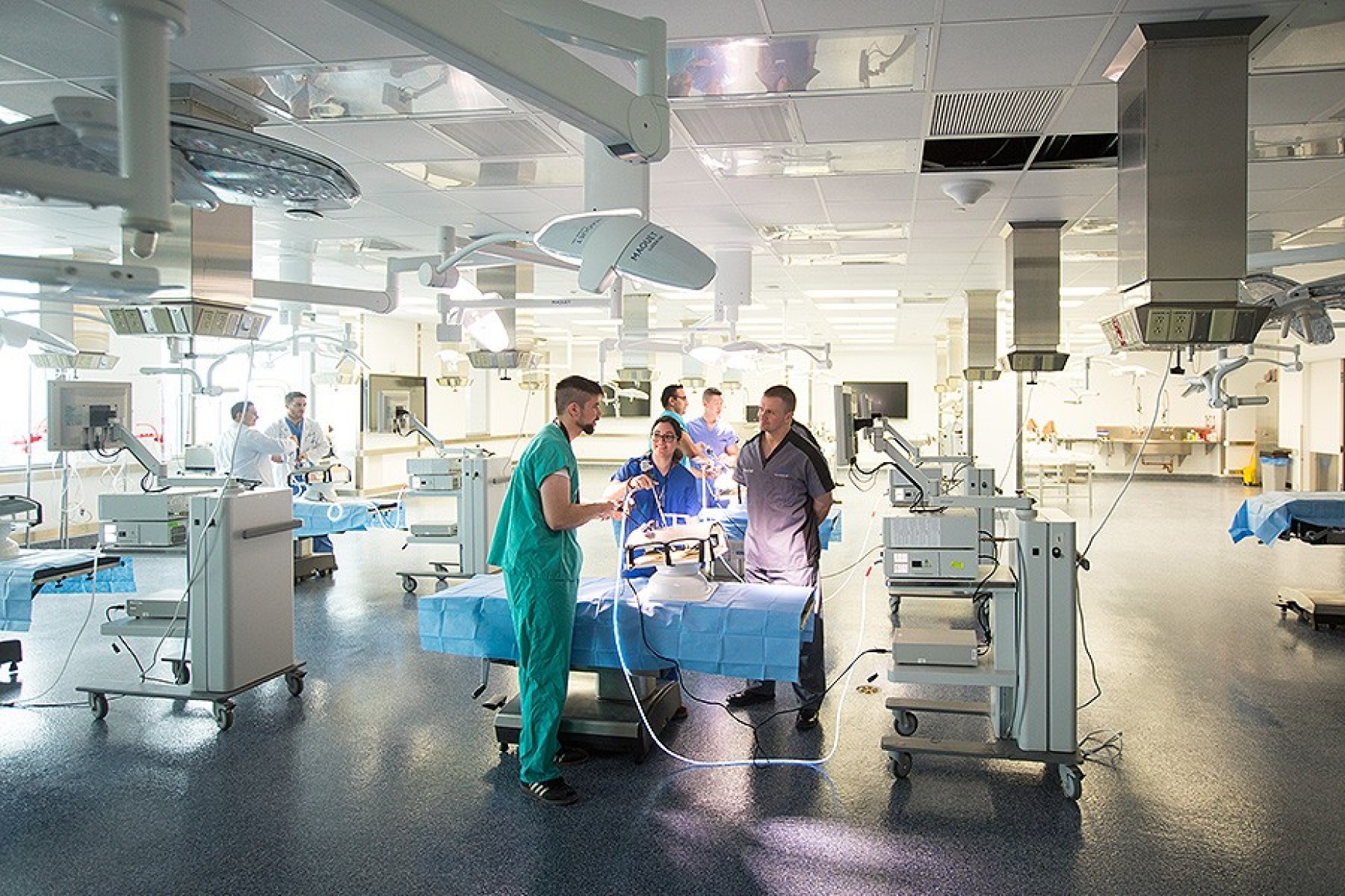 Students work with arthoscopic instruments in the surgical skills suite. 