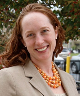 headshot of Lucia Leone. 