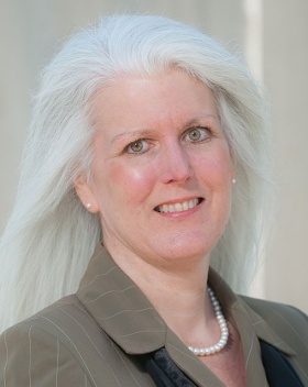 headshot of Louanne Bakk. 