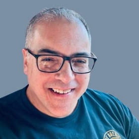 headshot of Victor Albert. 