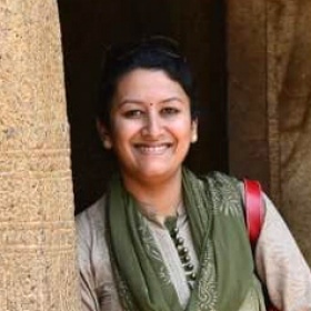 headshot of Ashima Krishna. 