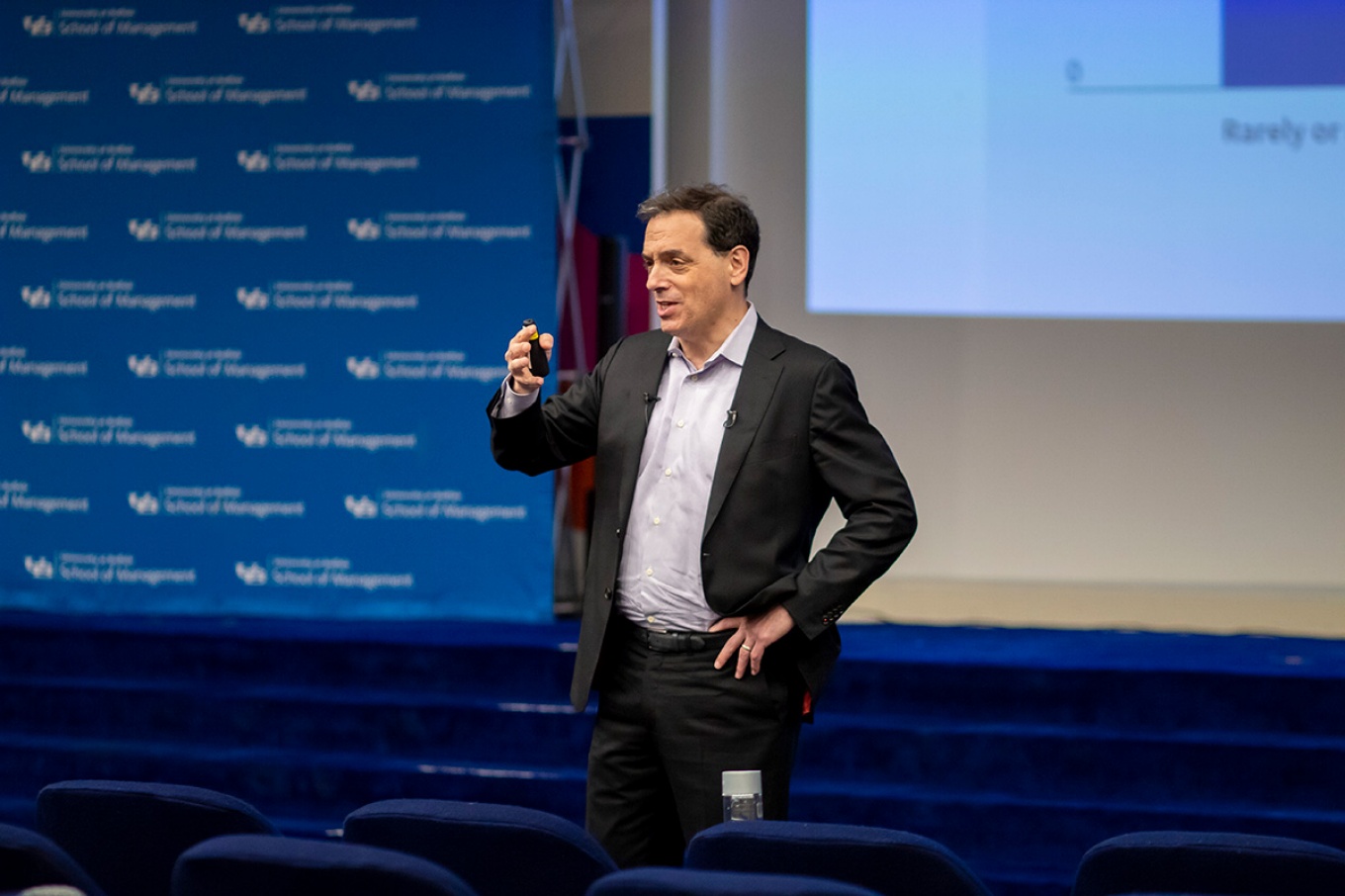 Daniel Pink presenting at this year's CLOE conference. 