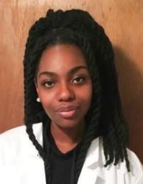 headshot of Olivia Geneus. 