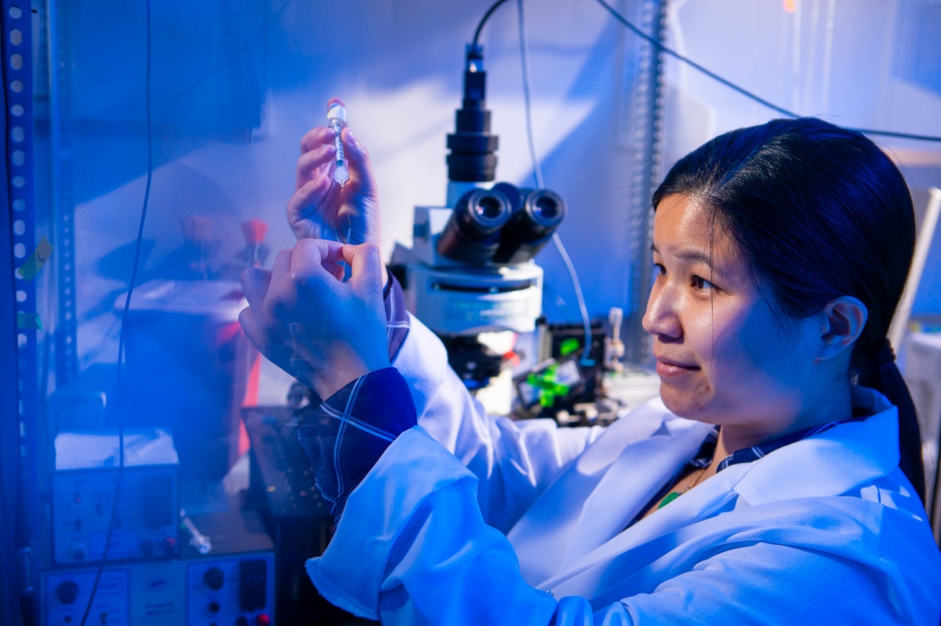 Nicole wong in the lab.