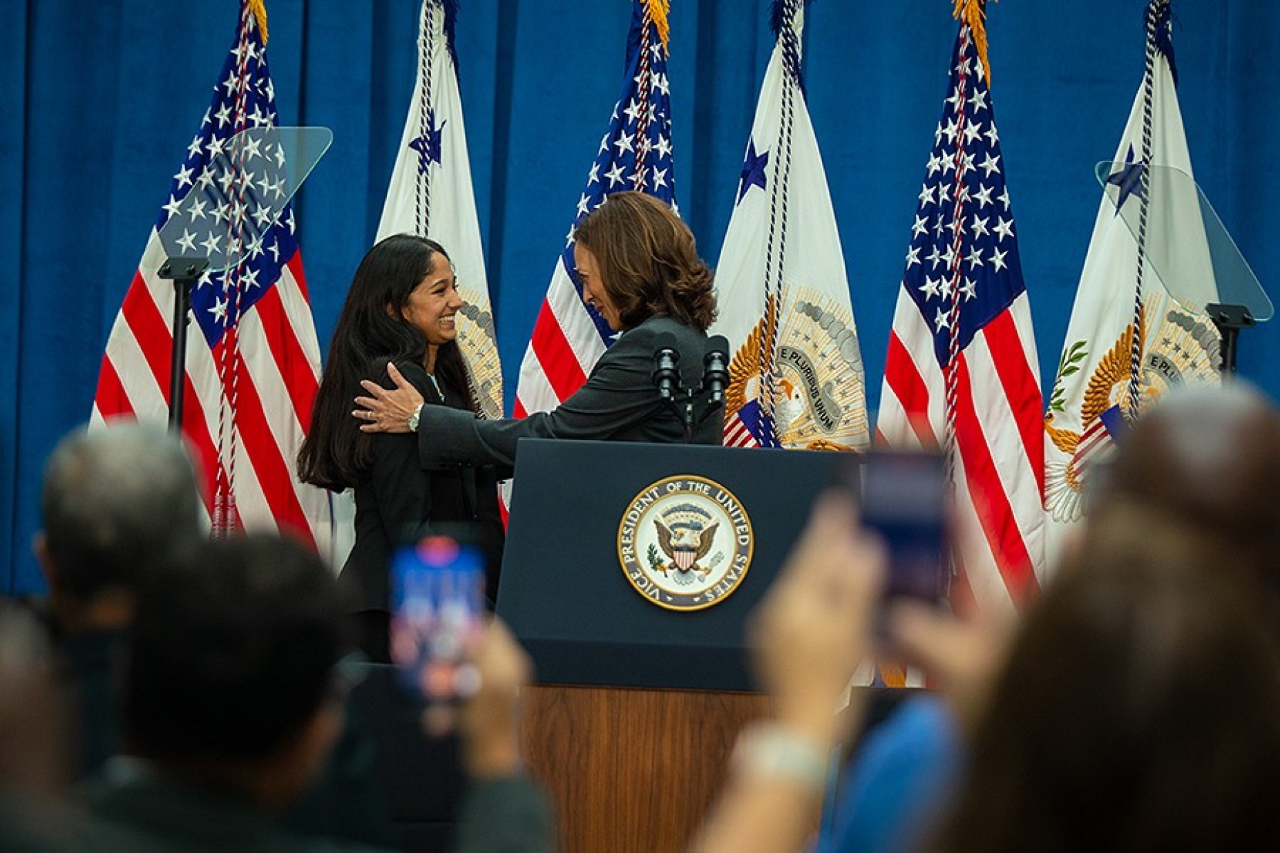 Student speaker Srikrithi Krishnan greeted by VPOTUS Kamala Harris during visit to UB. 