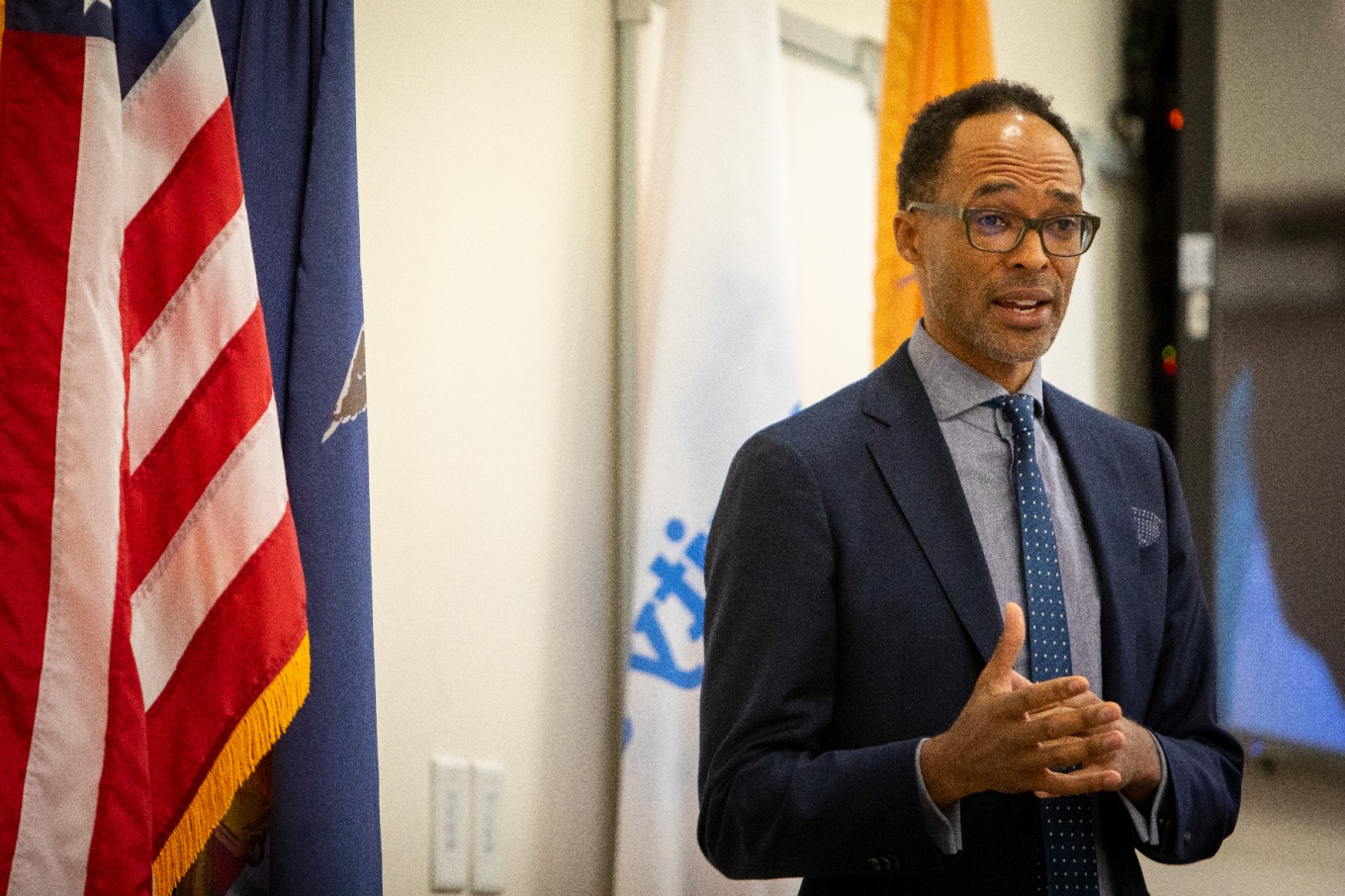 Robert Gore, MD ’02, attending physician and clinical associate professor of emergency medicine at Kings County Hospital — SUNY Downstate Medical Center, gives the keynote speech at UB’s Community Health Equity Research Institute's second annual research day. Photo: Meredith Forrest Kulwicki. 