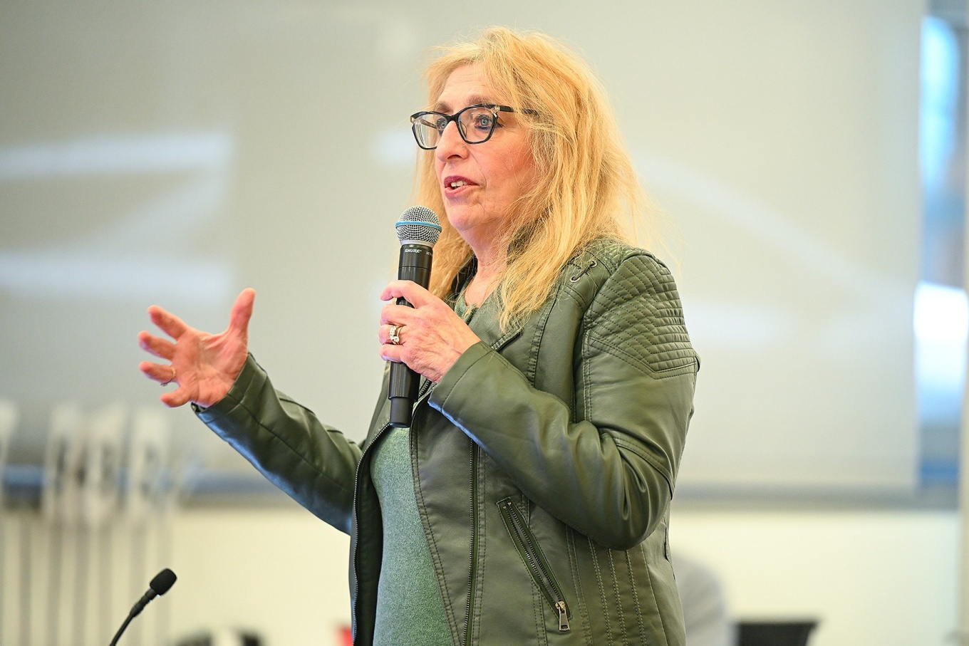 Dr. Guttman offeres remarks during the Black MS symposium. 