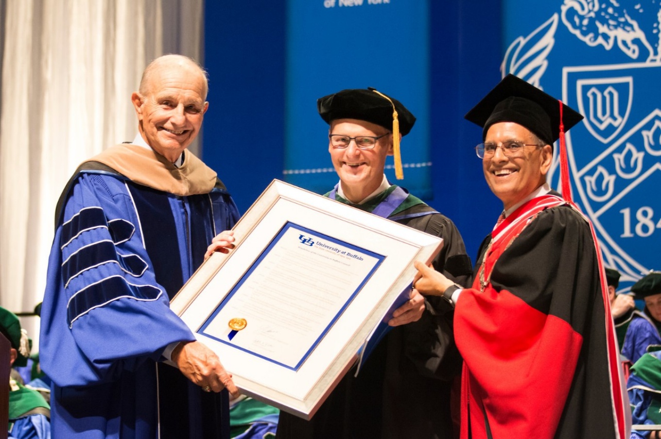 Nick Hopkins received the Chancellors award in 2019. 