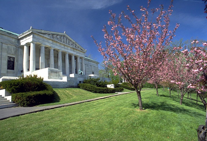 Exterior shot of the Buffalo and Erie County Historical Society. 